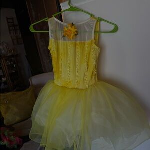 Ballet costume yellow no damage